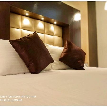Hotel The Royal, Sehore Kültér fotó